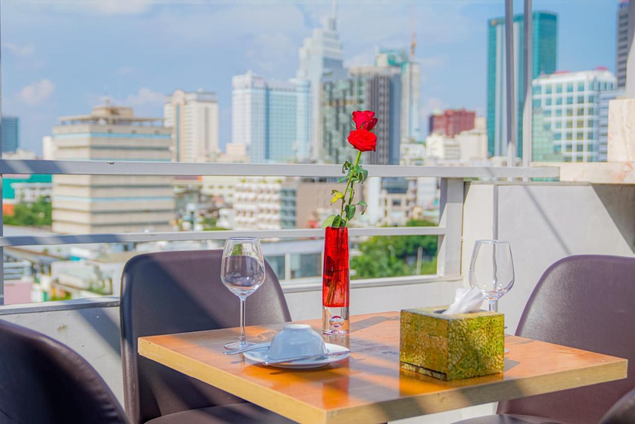 Ace Hotel Ben Thanh Ho Chi Minh City Exterior photo